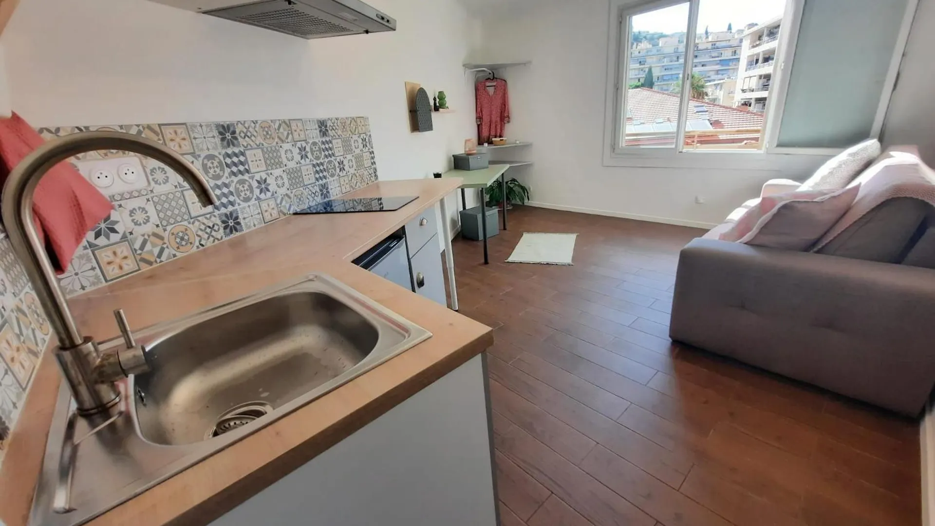 La Chambre 3, Climatisee Ac, Cuisine Privee, Calme Nice Homestay