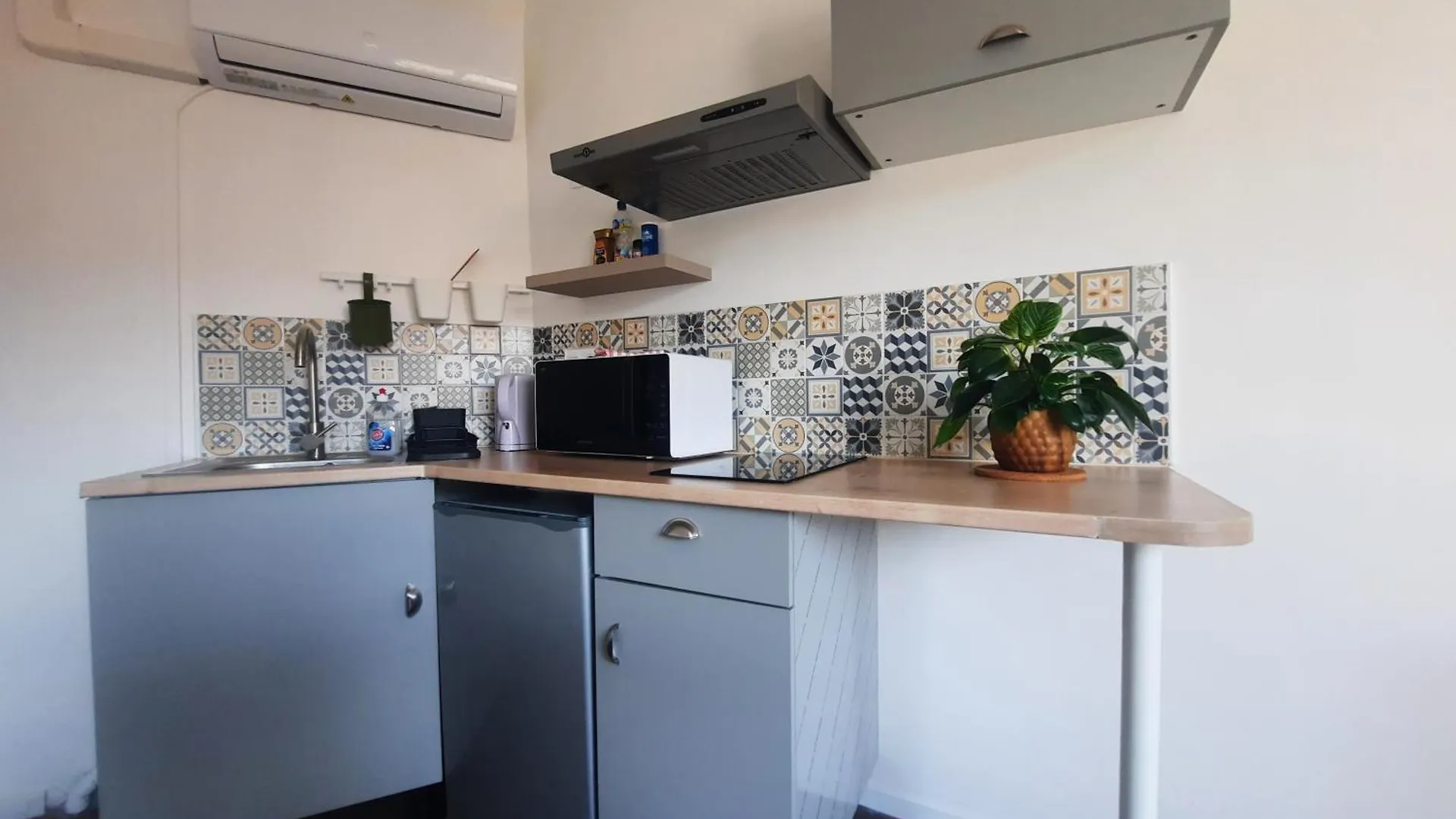 בית אירוח ניס La Chambre 3, Climatisee Ac, Cuisine Privee, Calme צרפת